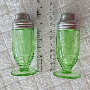 Uranium Green Hazel Atlas Circle Pattern Depression Glass Salt n Pepper Vintage